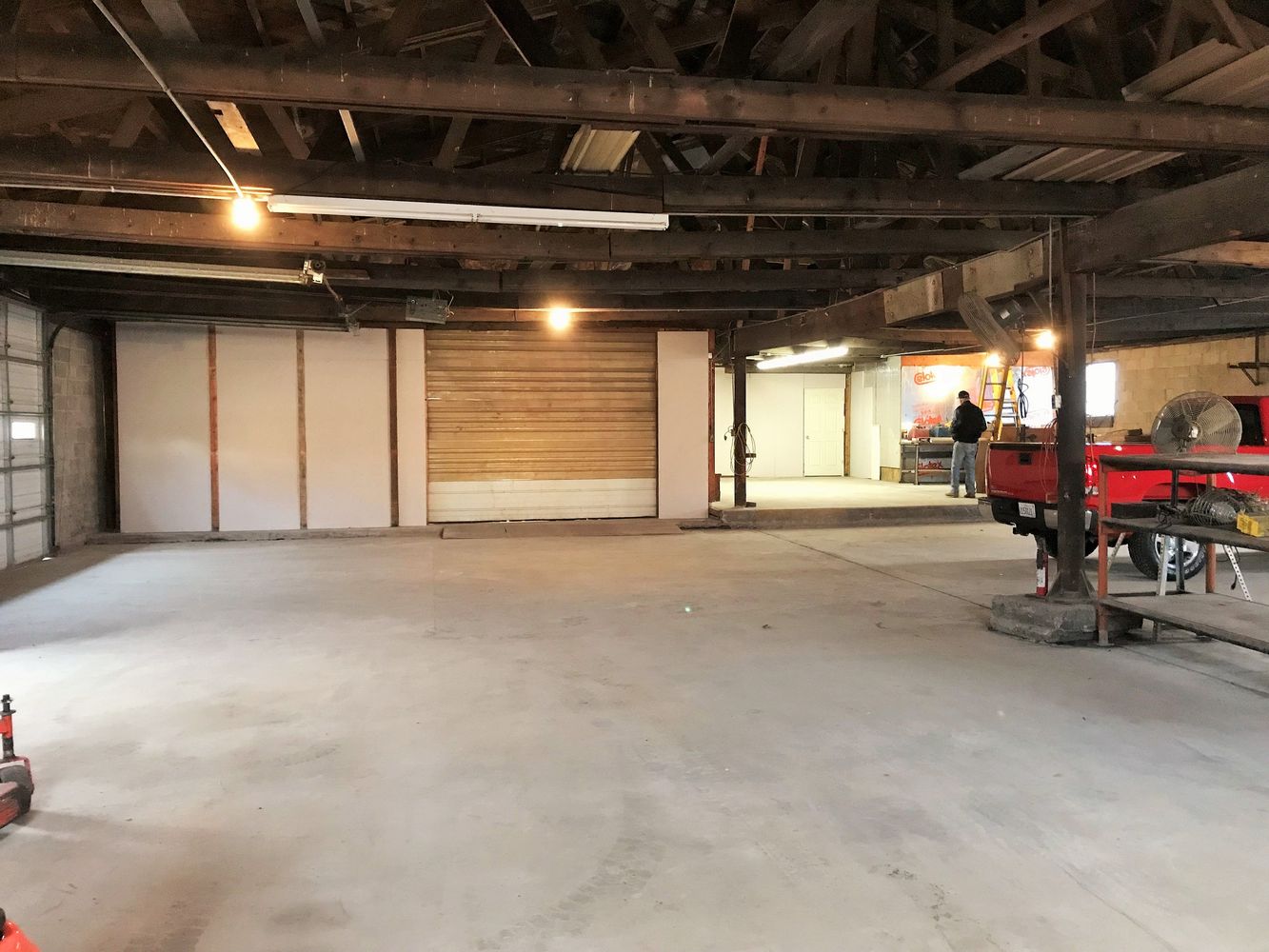 864 Whiting Ave, Galesburg, IL 61401
